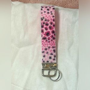 Pink cheetah key fob